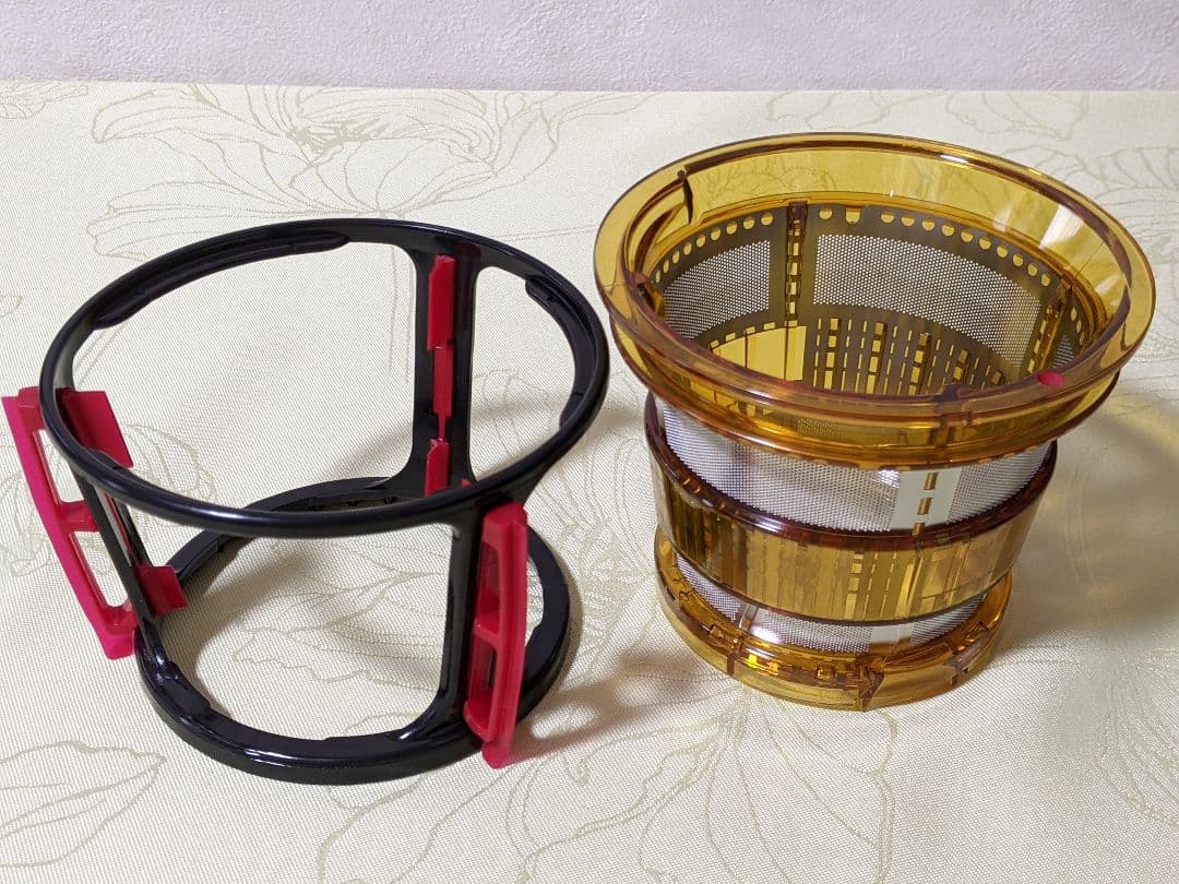 【アンアン】 クビンズホールスロージューサー JSG-641M レッド