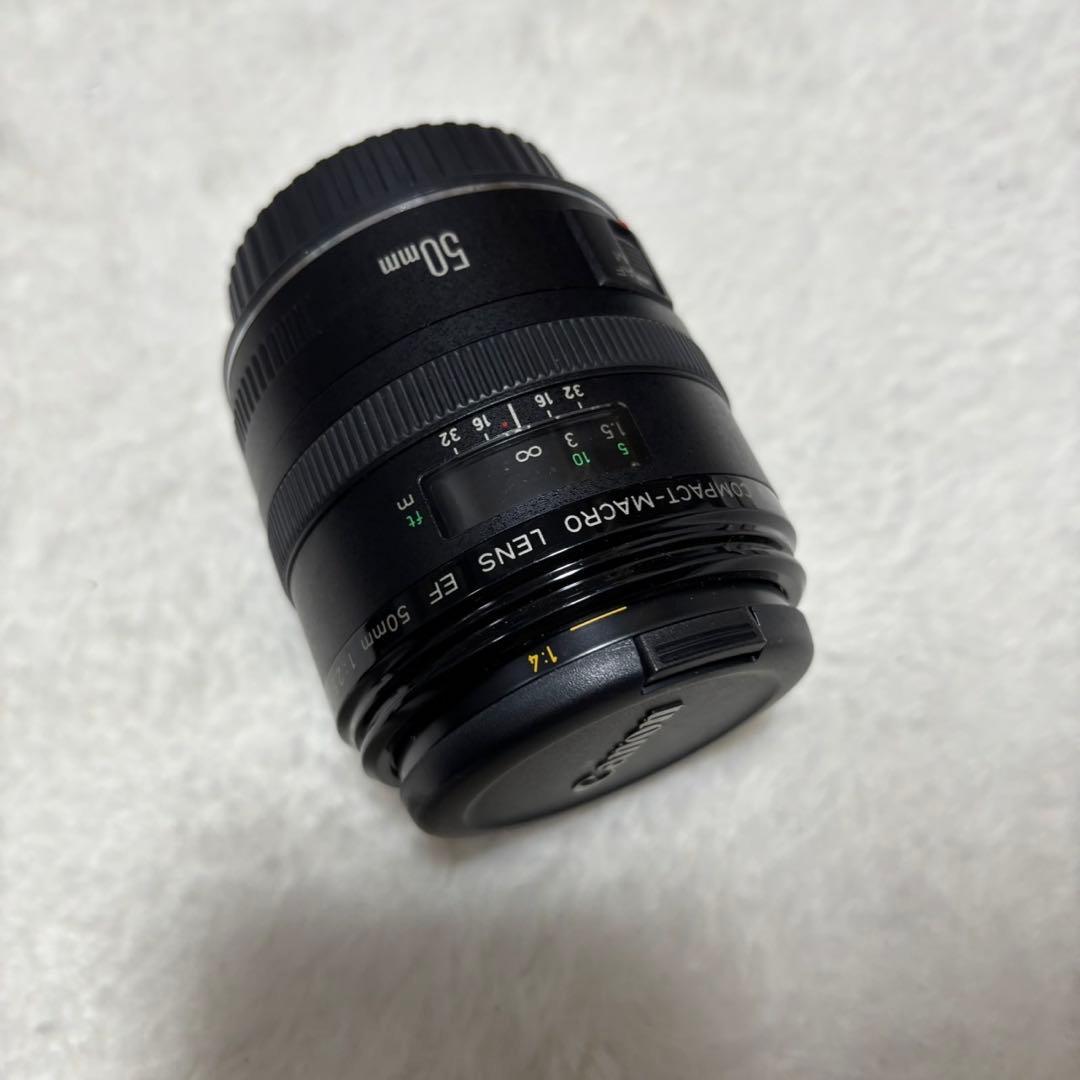 アルミケース付き　カメラ