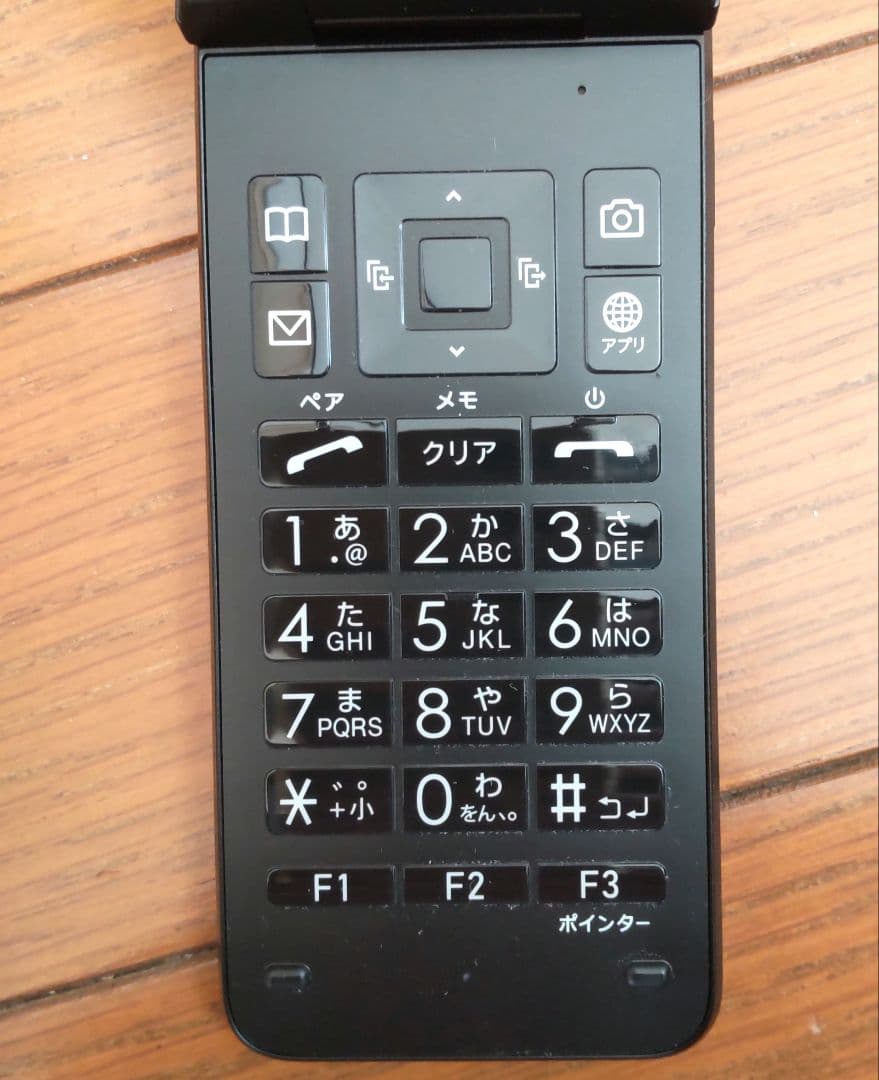 【美品】GRATINA KYF42 ブラック　携帯電話