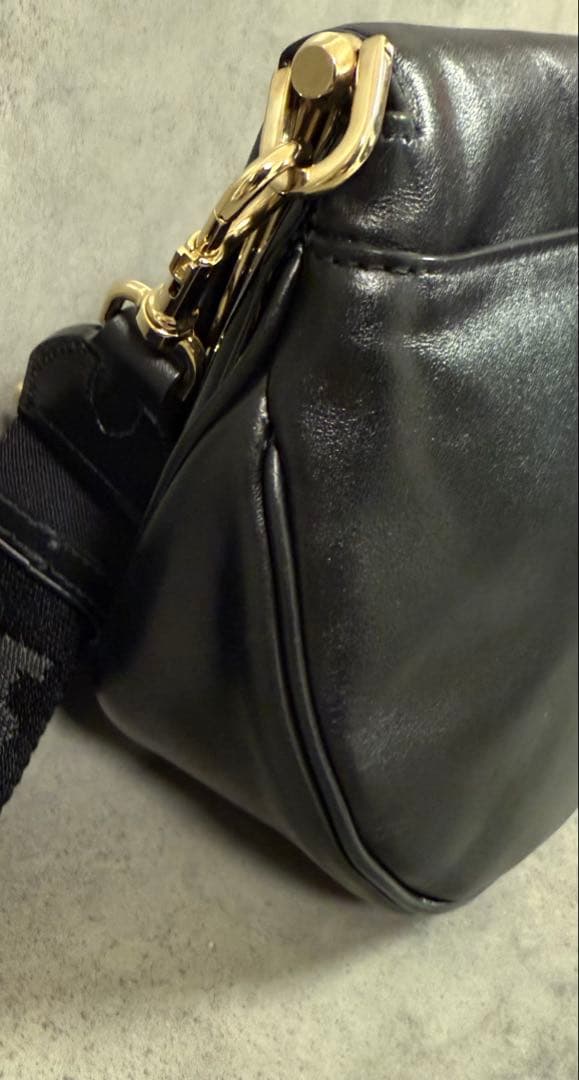 美品 現行　フルラ ポルタジョイア ブラックレザー ショルダー・斜め掛けバック