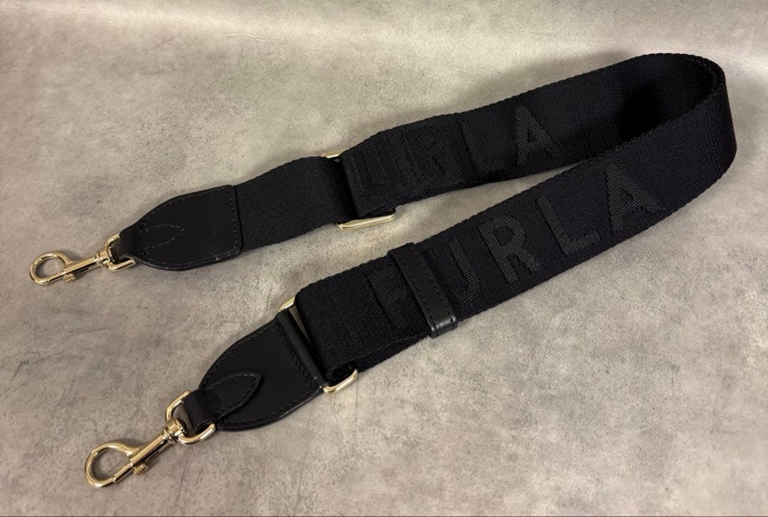 美品 現行　フルラ ポルタジョイア ブラックレザー ショルダー・斜め掛けバック