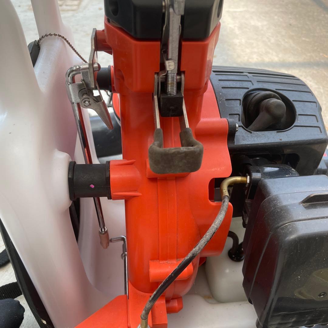 共立（KIORITZ）の背負動力散布機 DME305G-13 美品