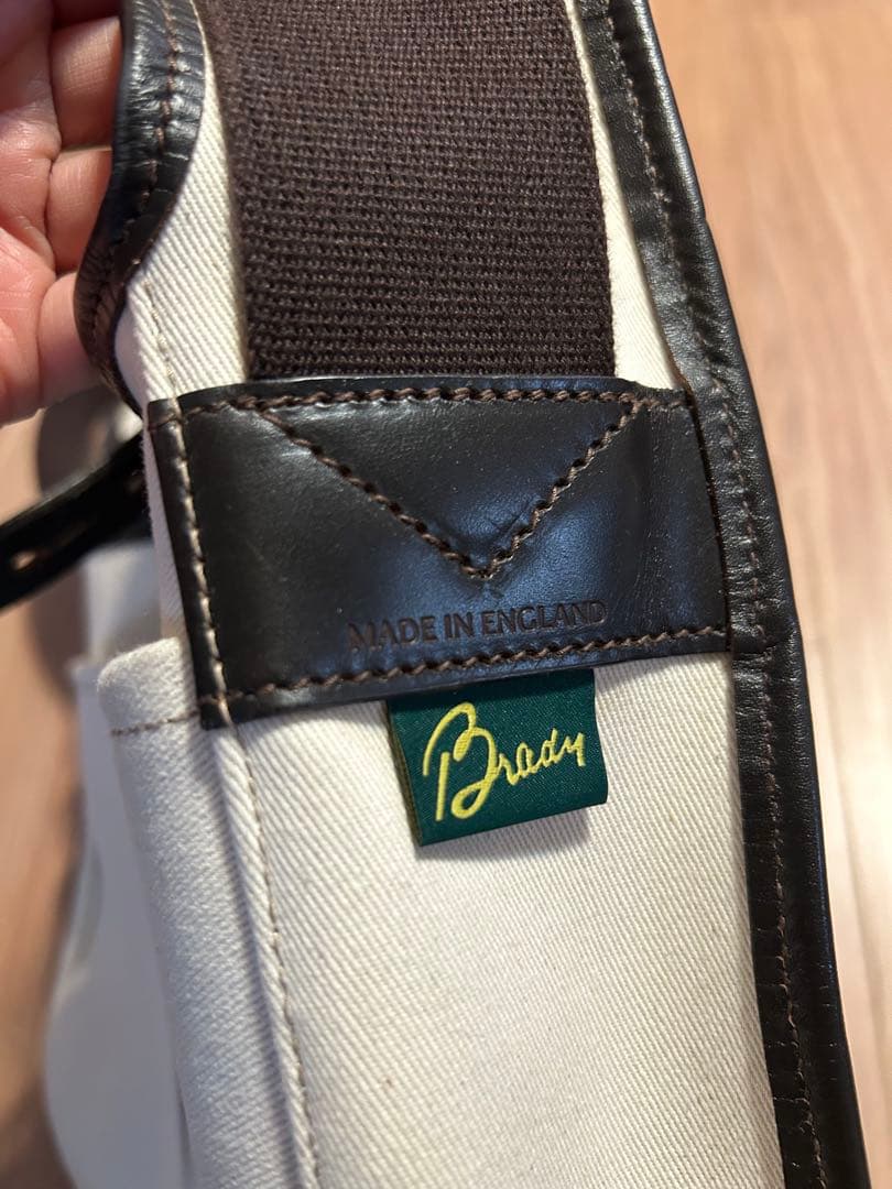 U*1様 最終値下げ！Bradyブレディ　ショルダーバッグ/エクリュ