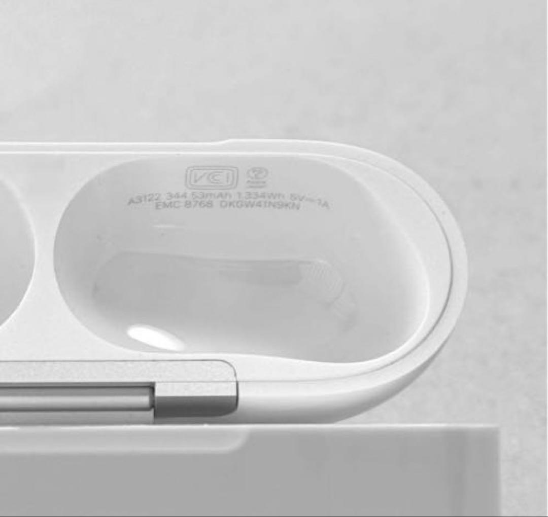 AirPods Pro 第3世代　充電ケース