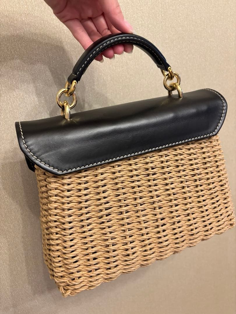 【美品】Salvatore Ferragamo かごバッグ　夏　フェラガモ