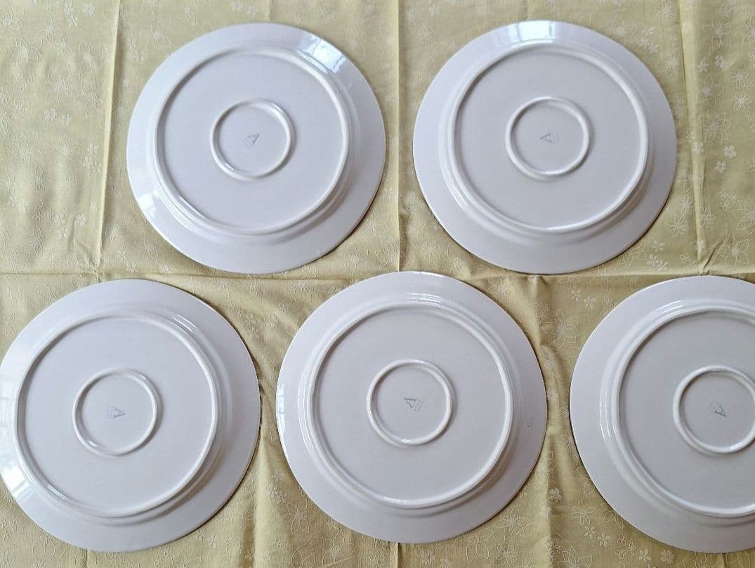 aito製作所　tint　白い食器セット