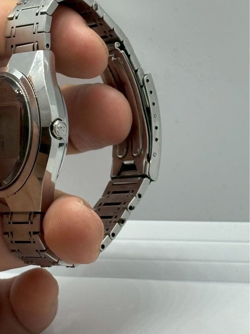 CITIZEN CRYSTRON LC 4-095616 デジタル腕時計