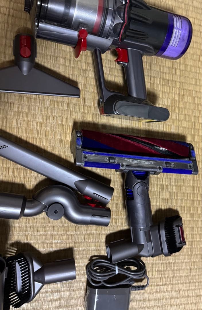 ダイソン Digital Slim Fluffy SV18