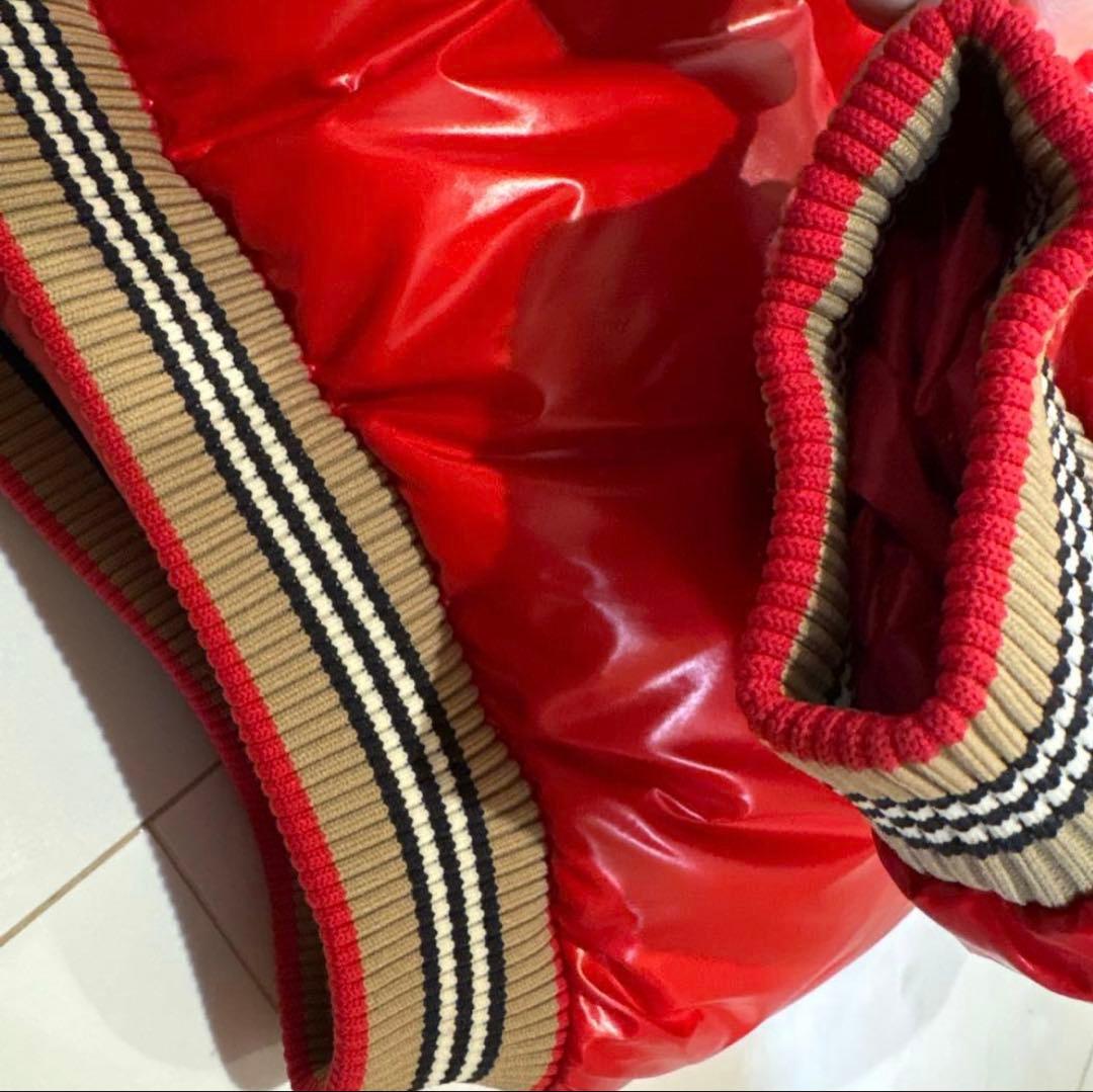 BURBERRY レッド ダウンコート フード付き