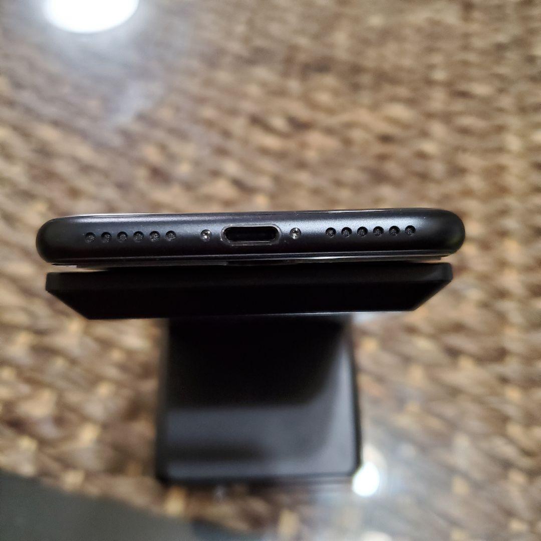 iPhone SE　64GB SIMフリー ブラック 本体のみ