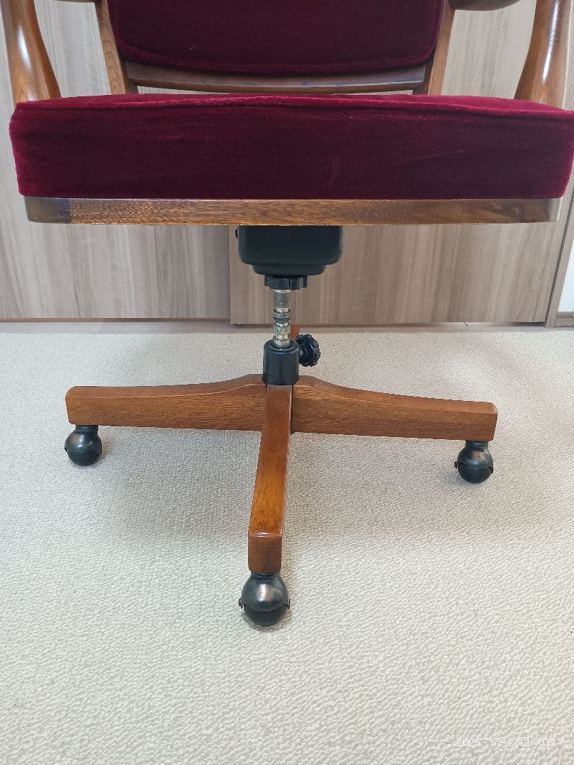 【週末値引】カリモク コロニアル デスクチェア ベロア赤【最大値下】