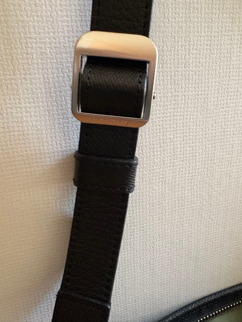 aniary ブラック サコッシュ