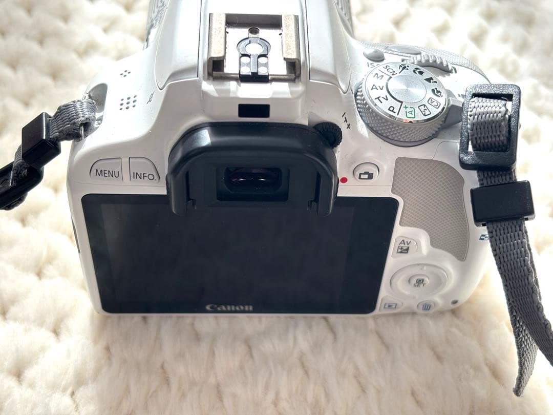 Canon EOS Kiss X7ホワイト 白 一眼レフ