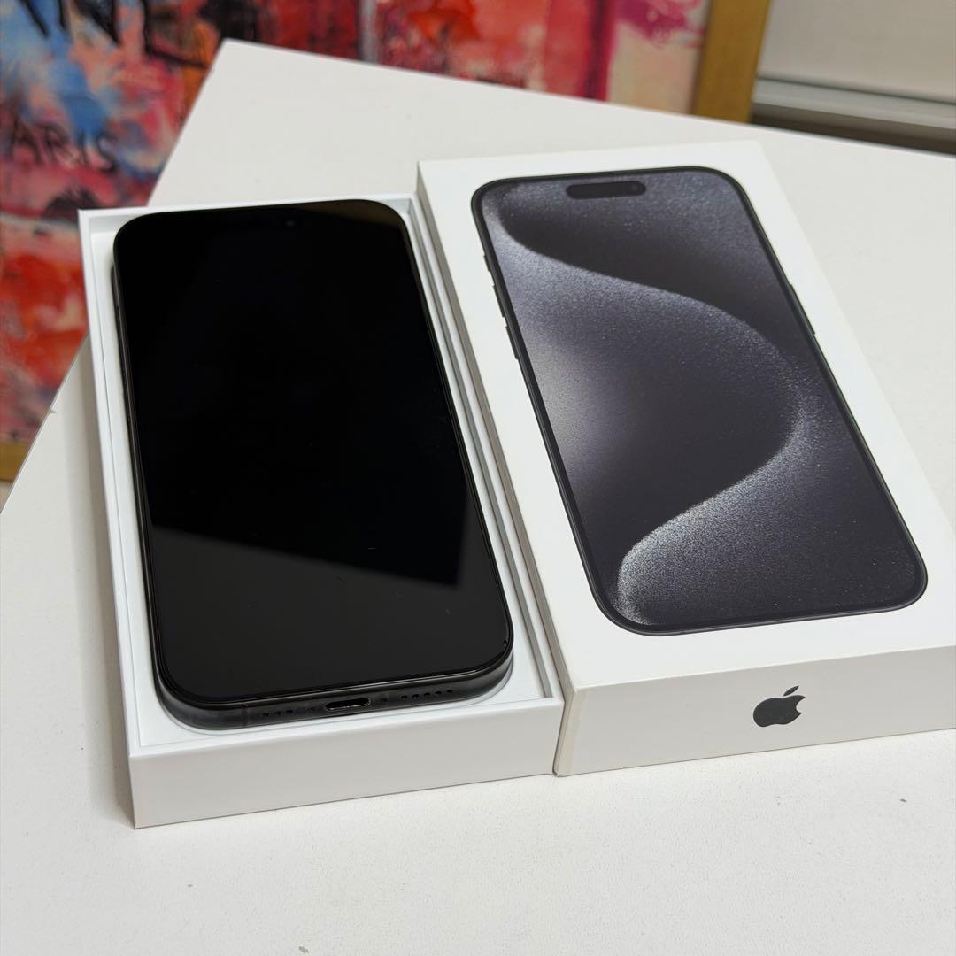 【傷なし美品】Apple iPhone15Pro 256GB ブラックチタニウム