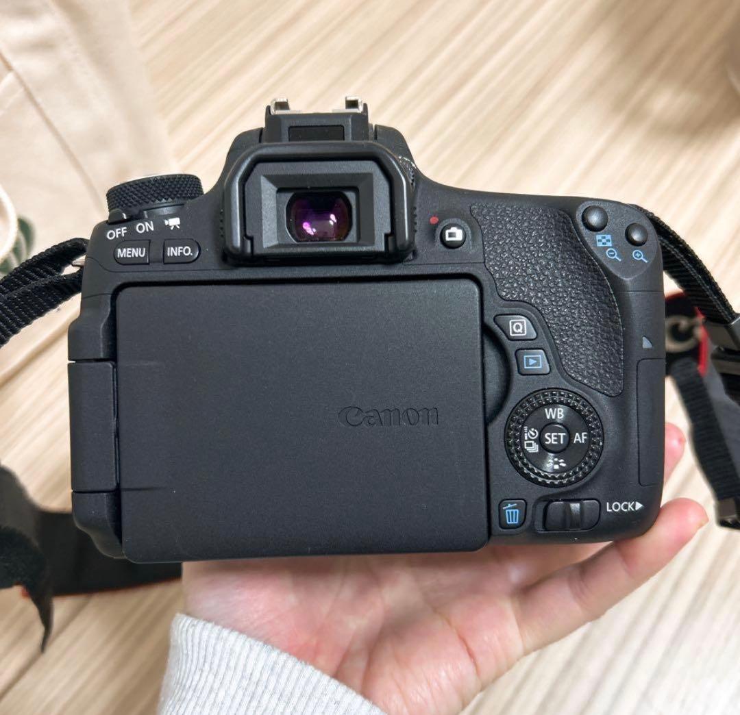 Canon EOS 8000D デジタル一眼レフカメラ 単焦点レンズ有り