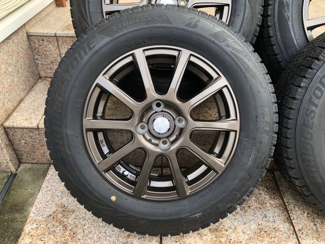 ブリヂストン　ブリザック　VRX2 175 / 70 / 14