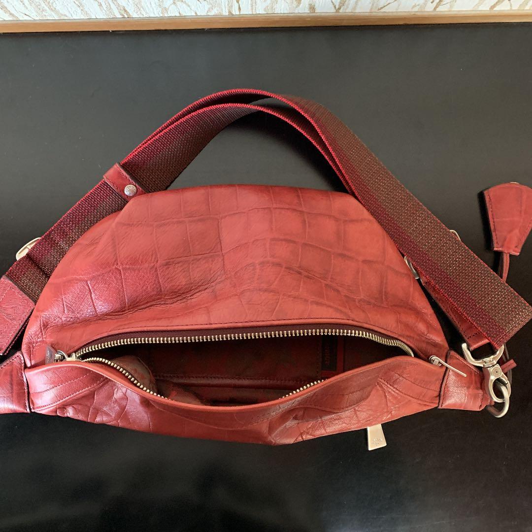 アニアリ　aniary ボディバック　ショルダーバック