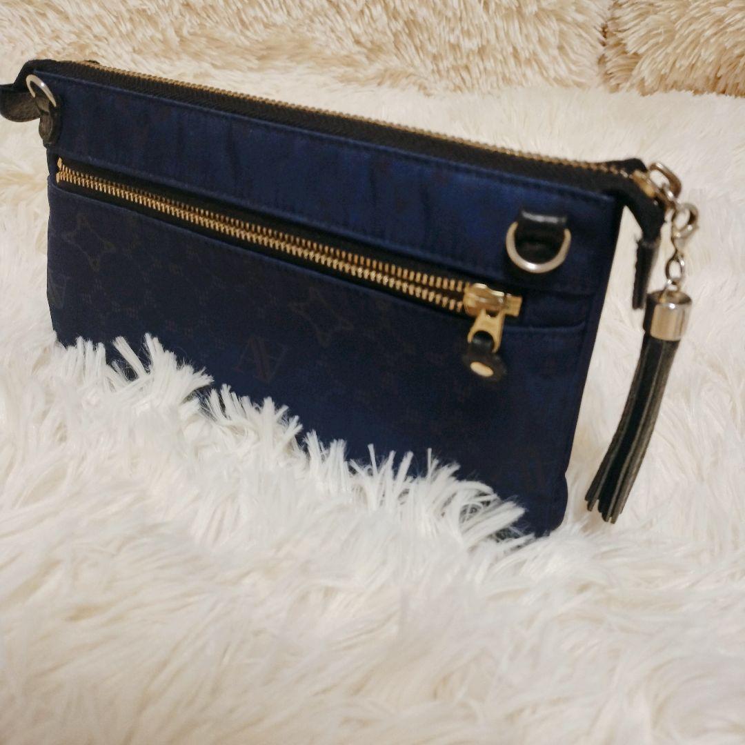 アタオ ブーブー モノグラム ナイロン 三角ロゴ ウォレット ネイビー