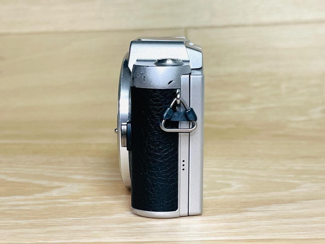 ★ショット数1632回☆Panasonic LUMIX DMC-GF7 シルバー