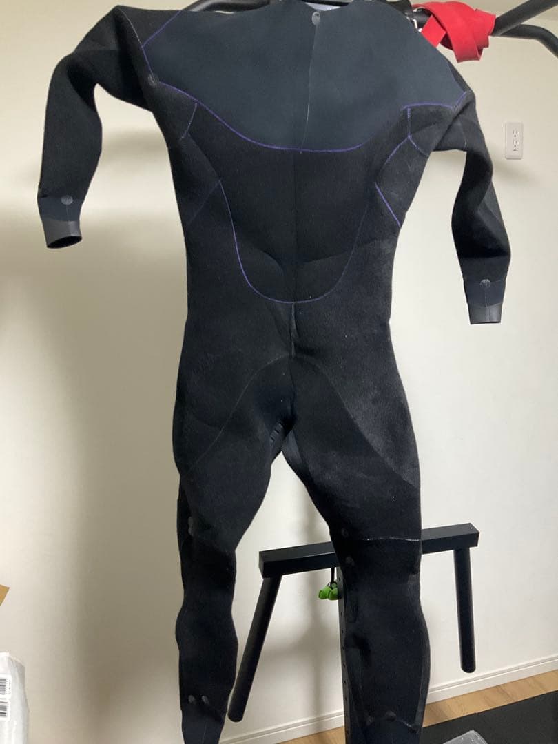 DUSK Form Ball 3mmウェットスーツ 1回着用のみ 身長172cm