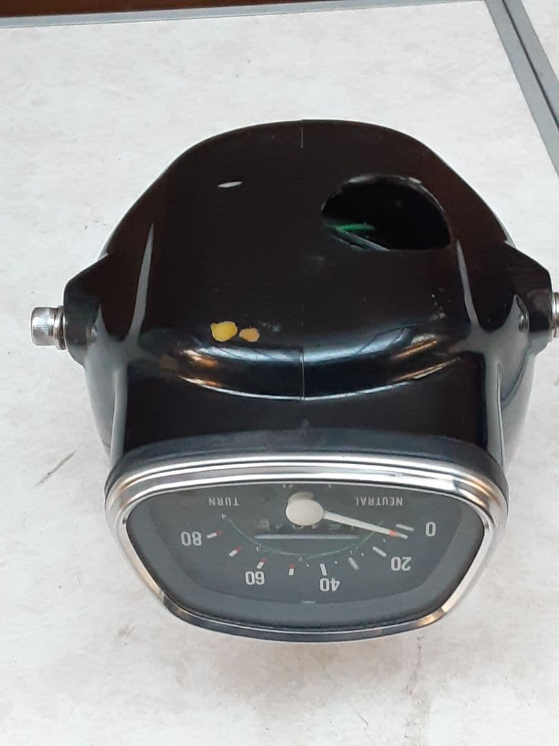 c*r様 CD90ヘッドライト・スピードメーター　セット　中古出品　動作未確認品