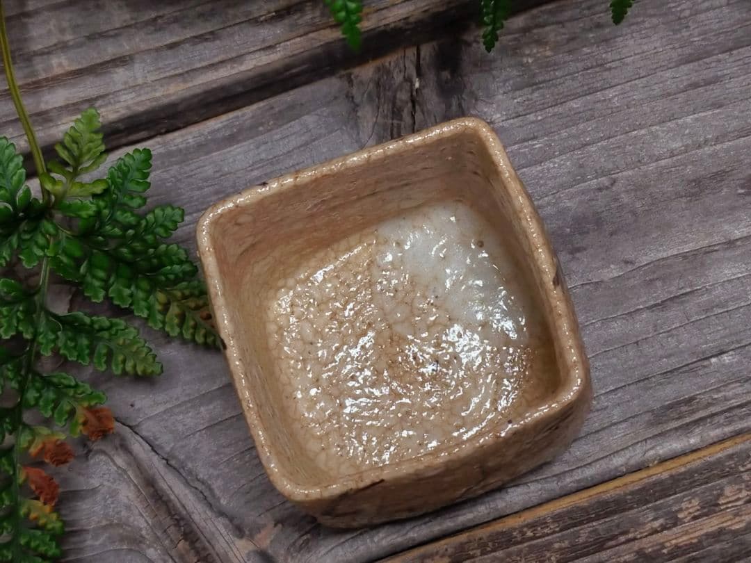 ♥絵志野　ぐい呑み　桐箱付き　⑳　志野　ぐい飲み　骨董品