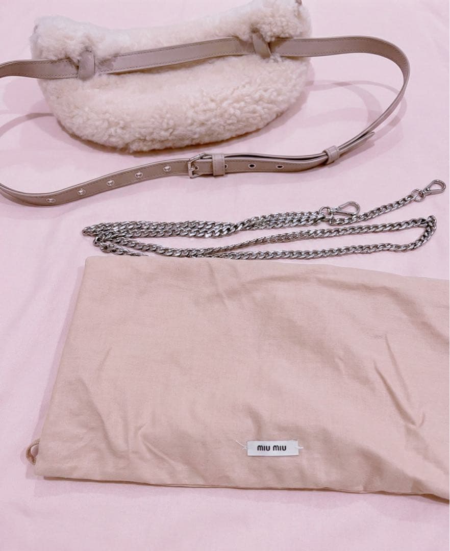 miu miu 2WAY ボディバッグ　ウエストポーチ　ファーバッグ