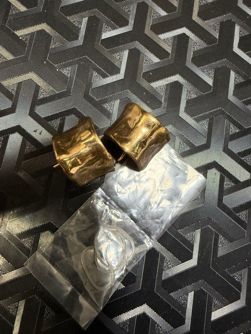 プリュイ　ヘアピアス　ゴールド