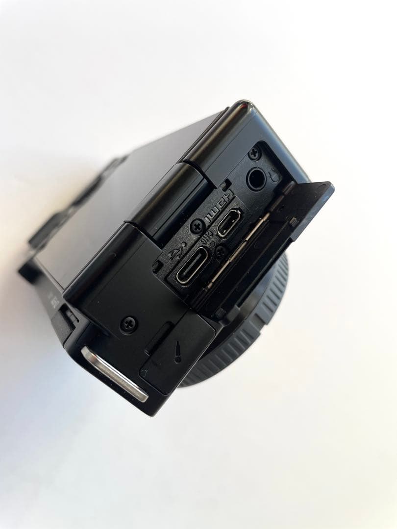 SONY ZV-E10 ミラーレス一眼 本体と付属品　smallRig のリグ