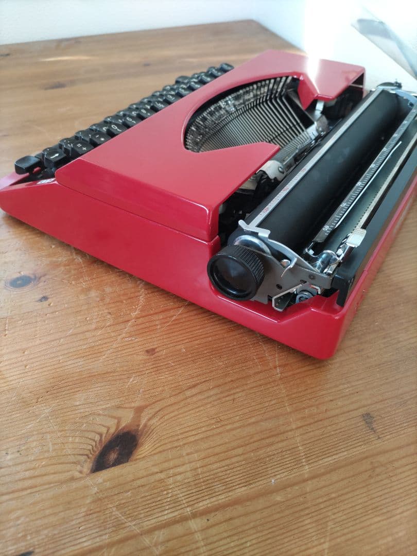 NAKURU ALPHA タイプライター　赤