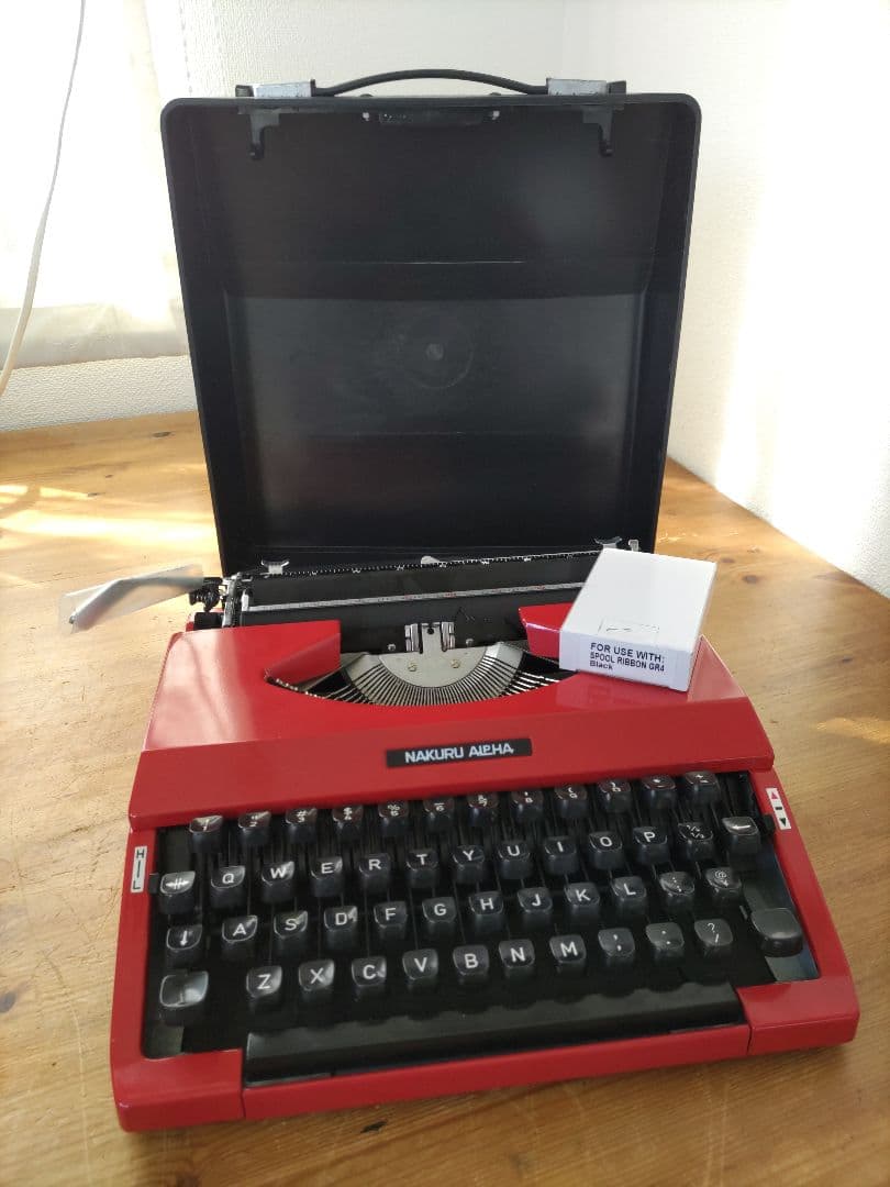 NAKURU ALPHA タイプライター　赤