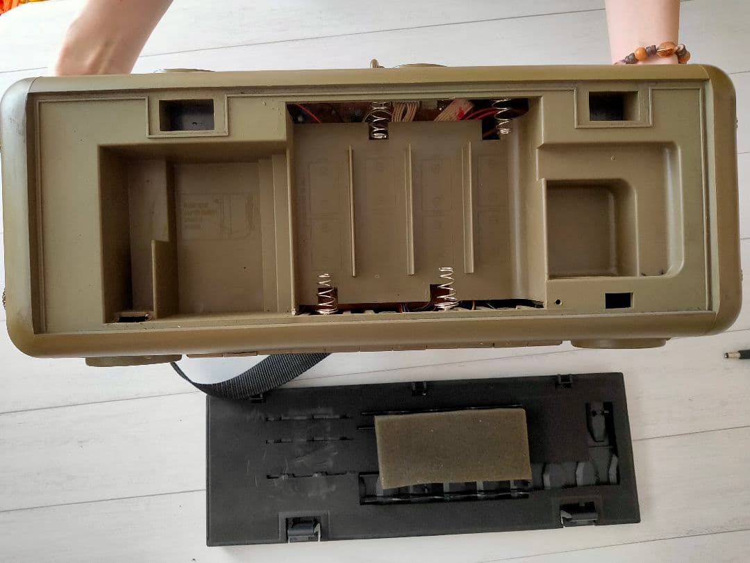 ミリタリー風TEAC PC-D10 ポータブルCDラジカセ