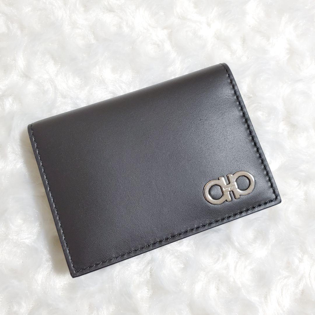 新品未使用！サルヴァトーレフェラガモ　カードケース　名刺入れ　ブラック　黒