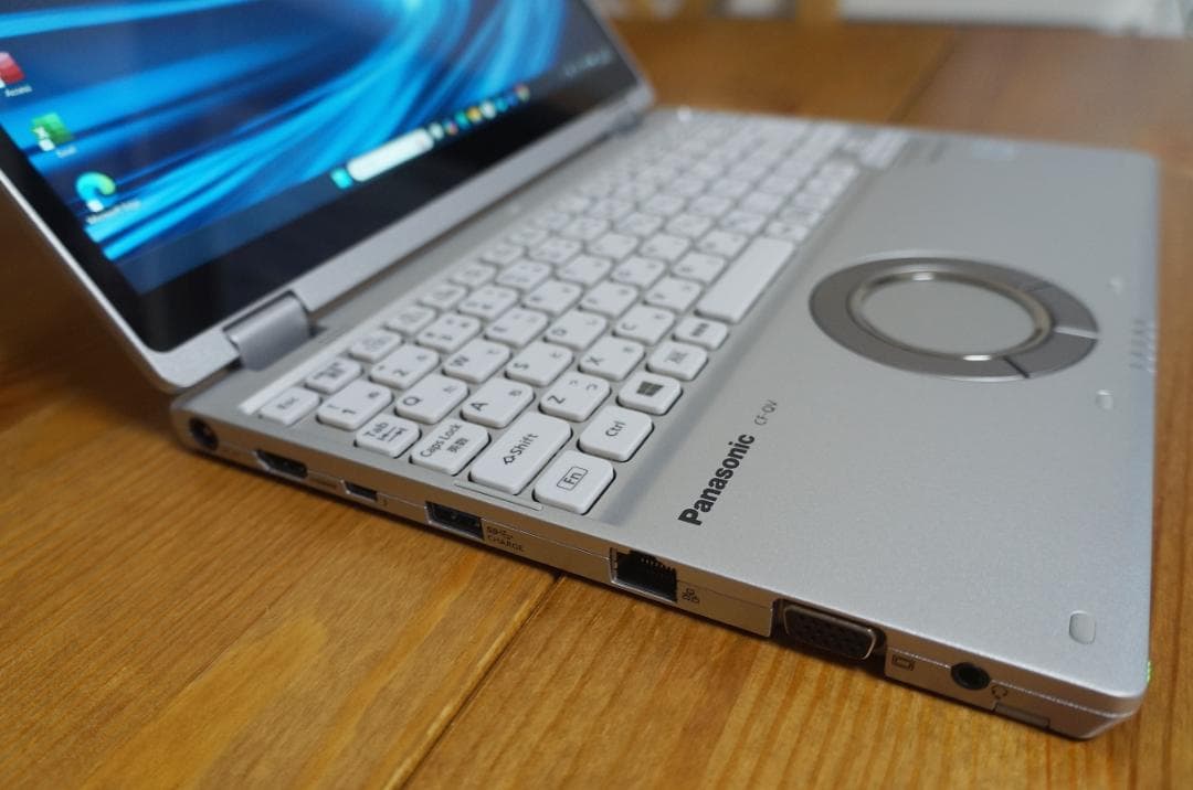 Windowsノート本体 Let's note CF-QV9 i5 8G 256GB LTE Office