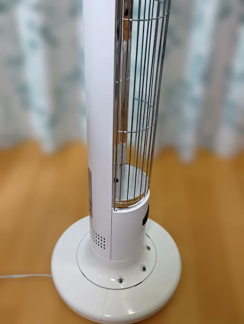 電気ヒーター ALADDIN CAH-1G9B(W) WHITE