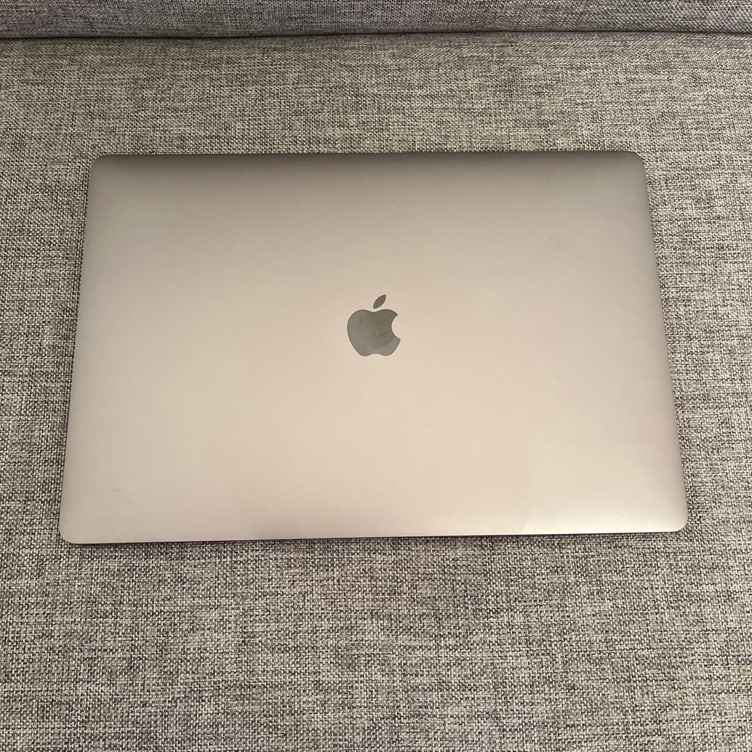 MacBook Pro (15-inch, 2017) シルバー