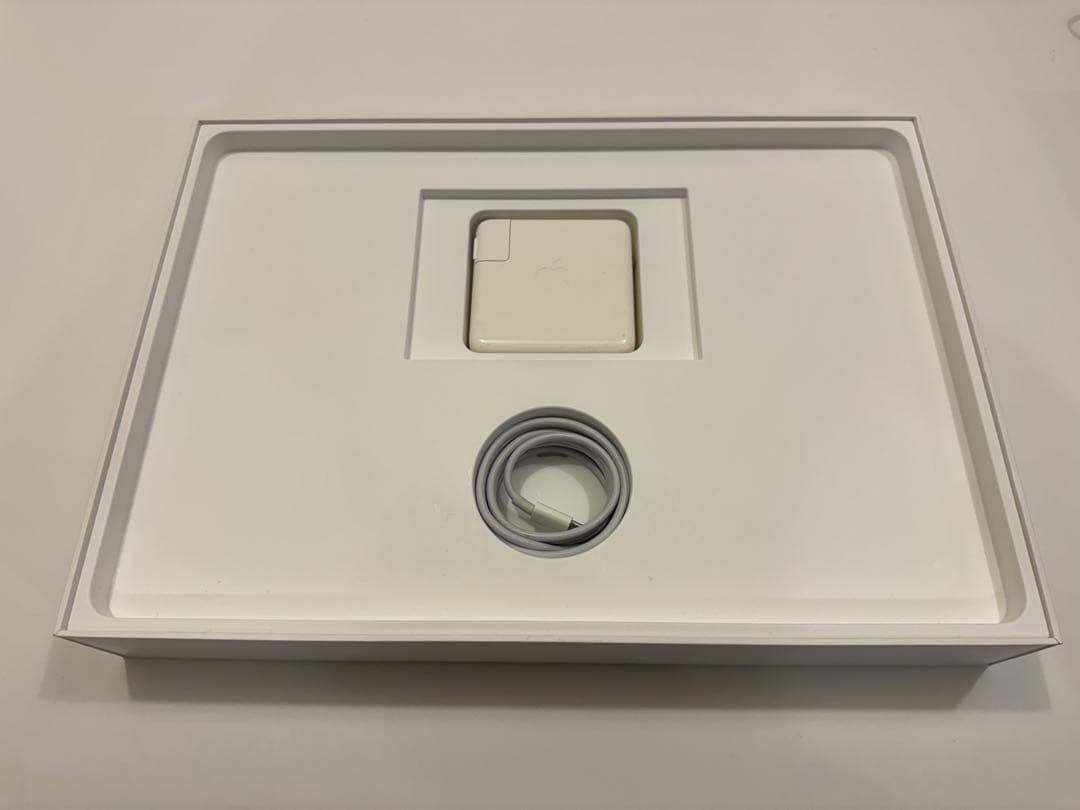 【箱付】MacBook Pro 15-inch (2016) 256GB