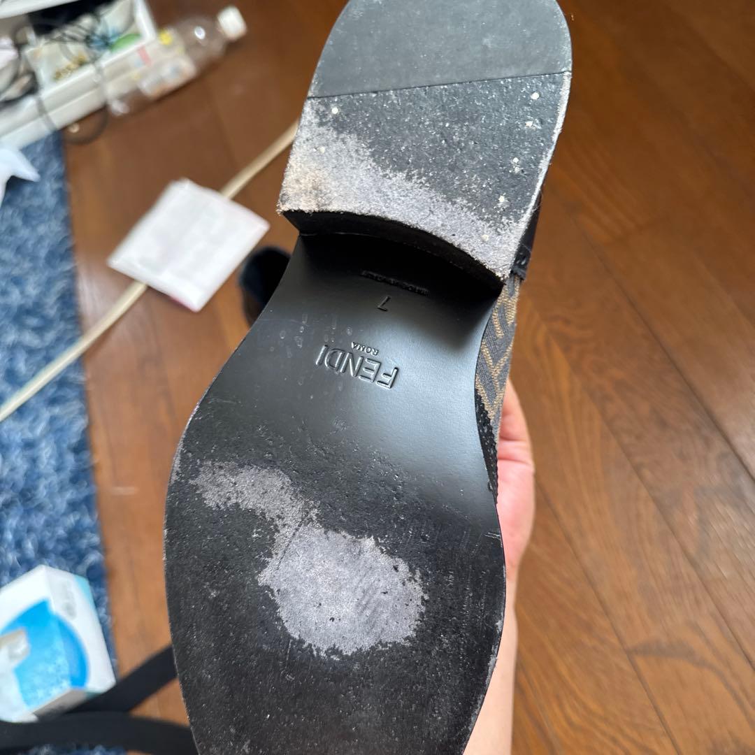 t*1様 FENDIブーツメンズ