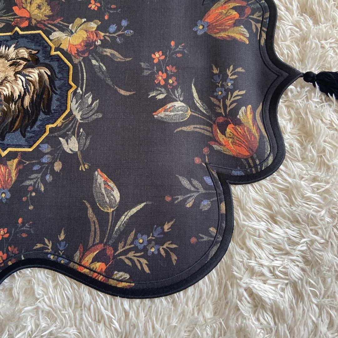 極美品　グッチ　プレイスマット　ライオン　刺繍　タッセル　742069 箱付