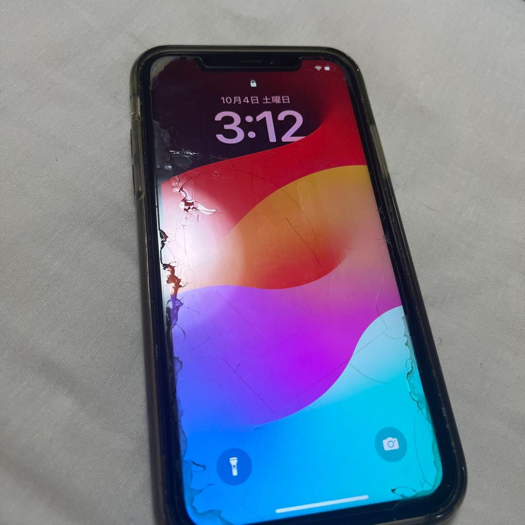 iPhone XR ブラック ケース付き 画面ひびあり