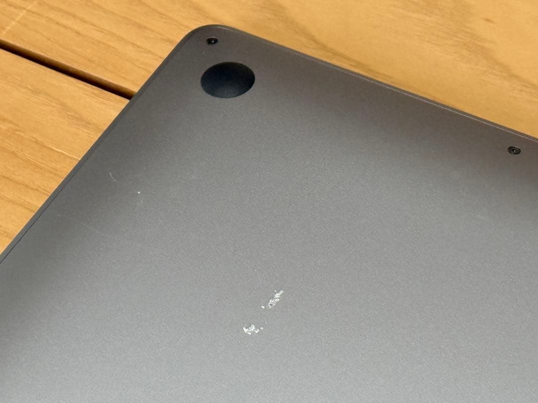 MacBook pro 2022 13インチM2 8GBメモリ 256G