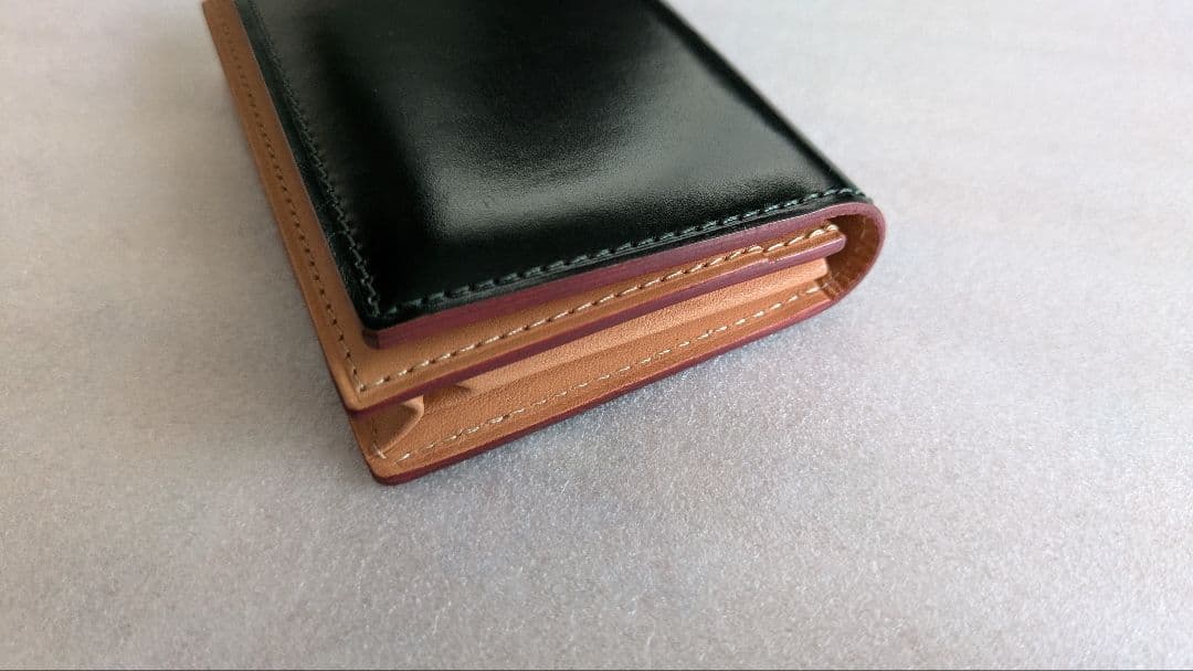 ganzo コードバン 通しマチ名刺入れ　ダークグリーン