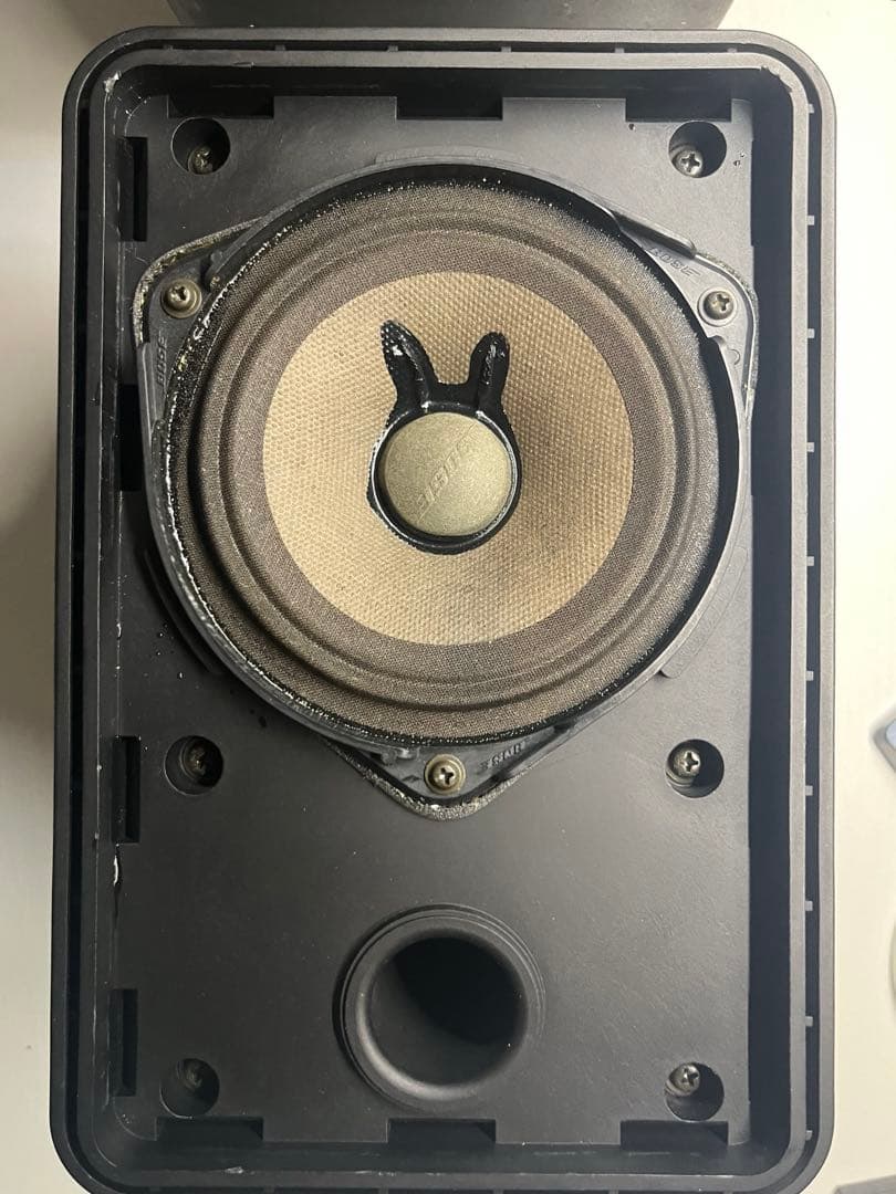 【美品】Bose 101MM ブラケット付き　おまけ付き　連番