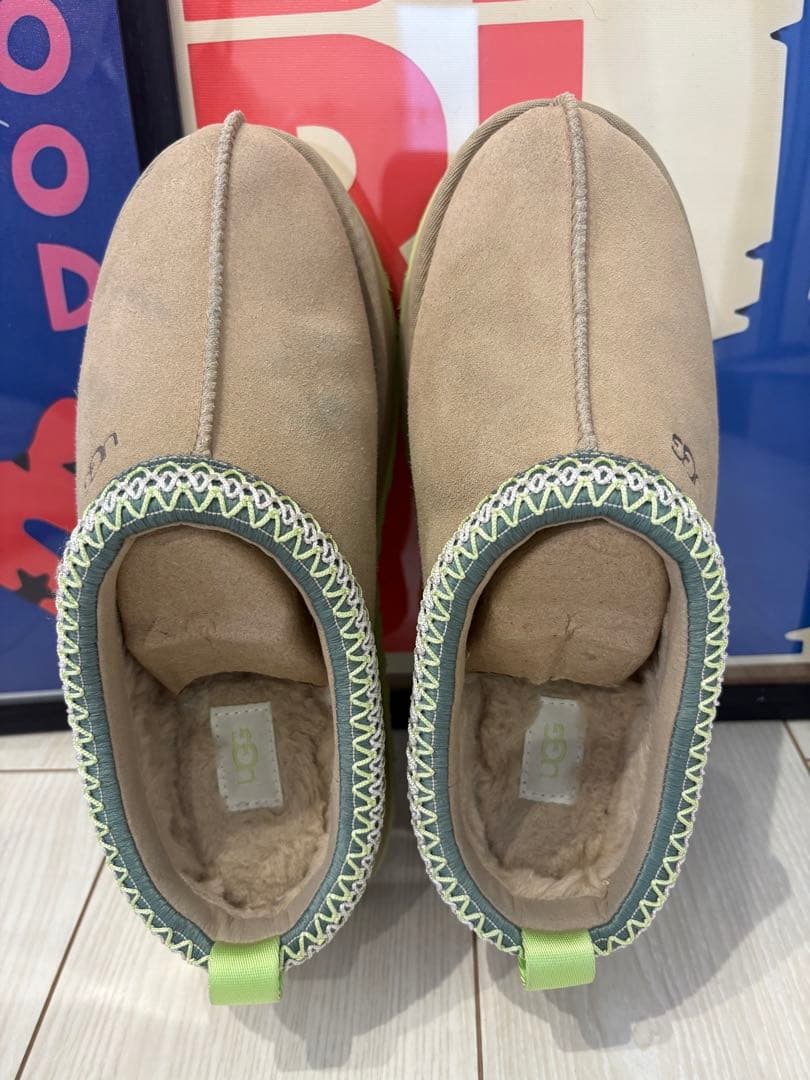 i*t様 UGG Tazz ベージュ/グリーン 8サイズ