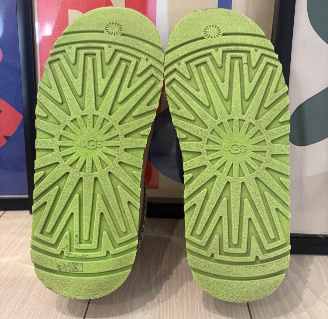 i*t様 UGG Tazz ベージュ/グリーン 8サイズ