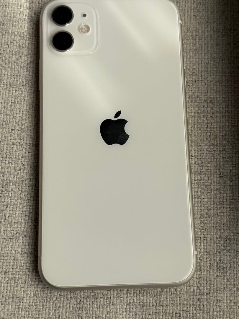 Apple iPhone 11 ホワイト 本体 箱付き　128g