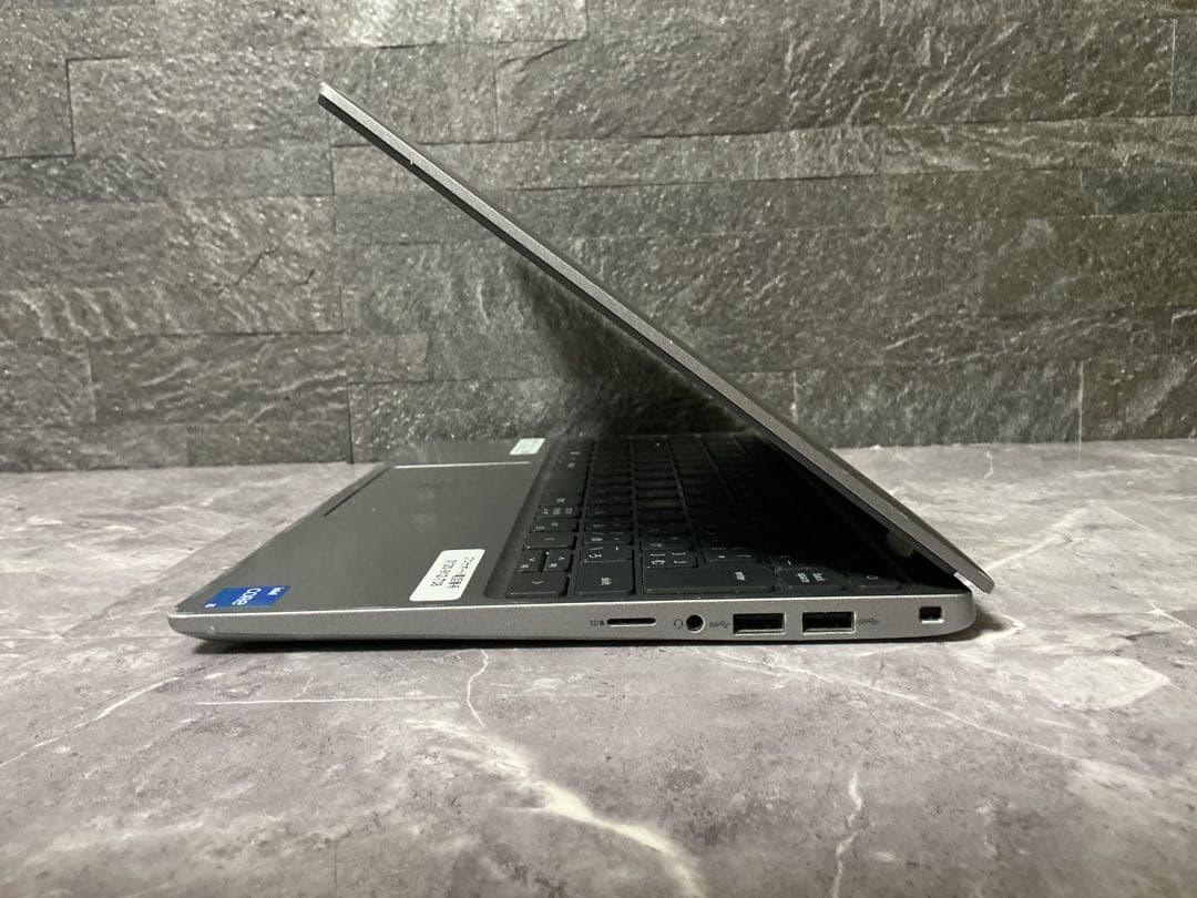 DELL LATITUDE corei5 第11世代 メモリ16GB 新品SSD