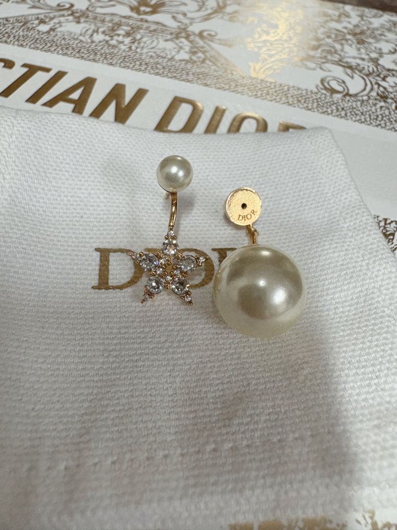 正規品Dior 星型クリスタルとパールのピアス(片耳用)
