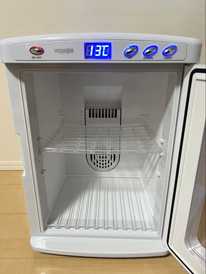 VERSOS 小型冷蔵庫 冷温庫 25L VS-404WH ポータブル冷温庫