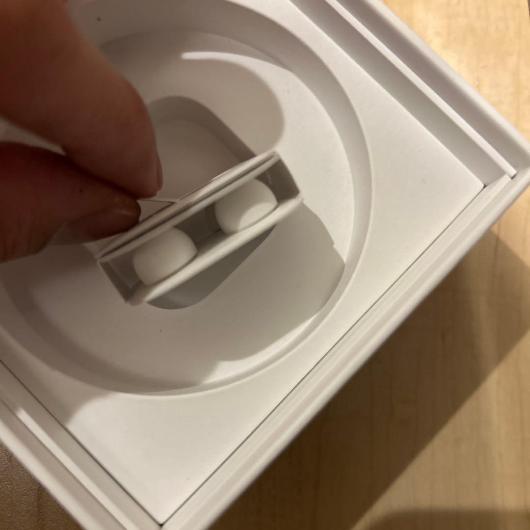 【最安値】AirPods Pro MWP22J/A ワイヤレス充電ケース付き